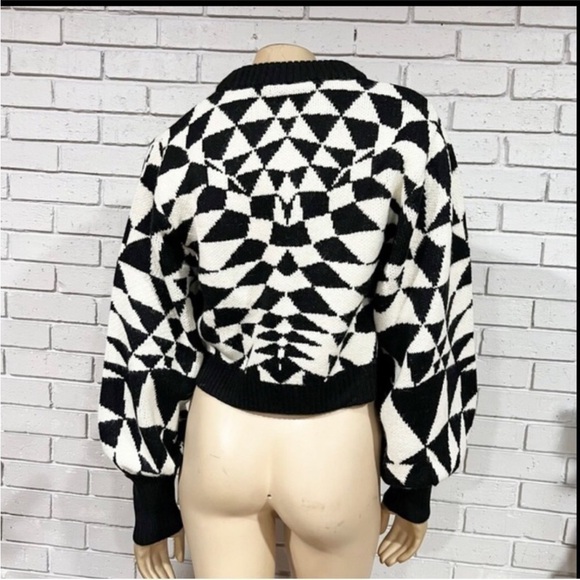 Farm Rio Women’s Heart Deco Knit Sweater - Picture 4 of 6